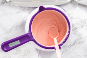 Almond Bark vs Candy Melts (3 Differences Explained)