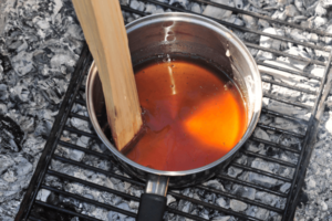 8 Best Vanilla Extract Substitutes (How to Use Them)