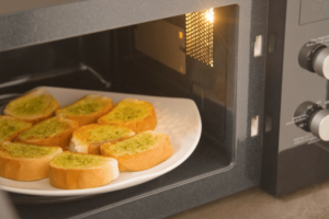 3 Ways to Defrost Bread Without Getting Soggy (Steps)