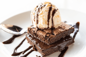 Chocolate vs Vanilla Ice Cream (Which One is Better)