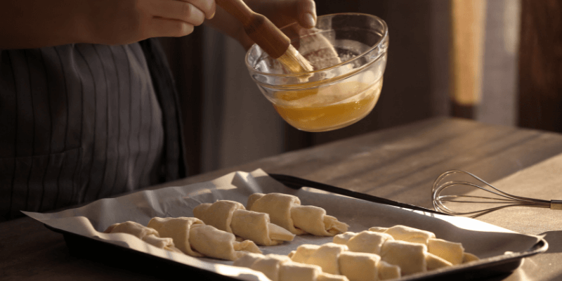 5 Best Egg Wash Substitutes That You Should Try