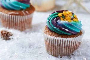 2 Quick Ways to Freeze Cupcakes & How to Defrost Them
